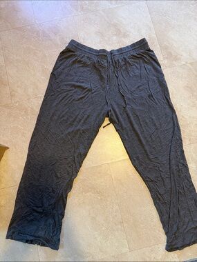 stars above Black Wide-Leg Track Pants